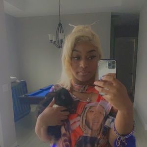 Meet your Posher, Laisha